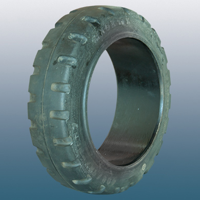 Montažni prsten za električni paletni viljuškar 660X250mm od crna guma 